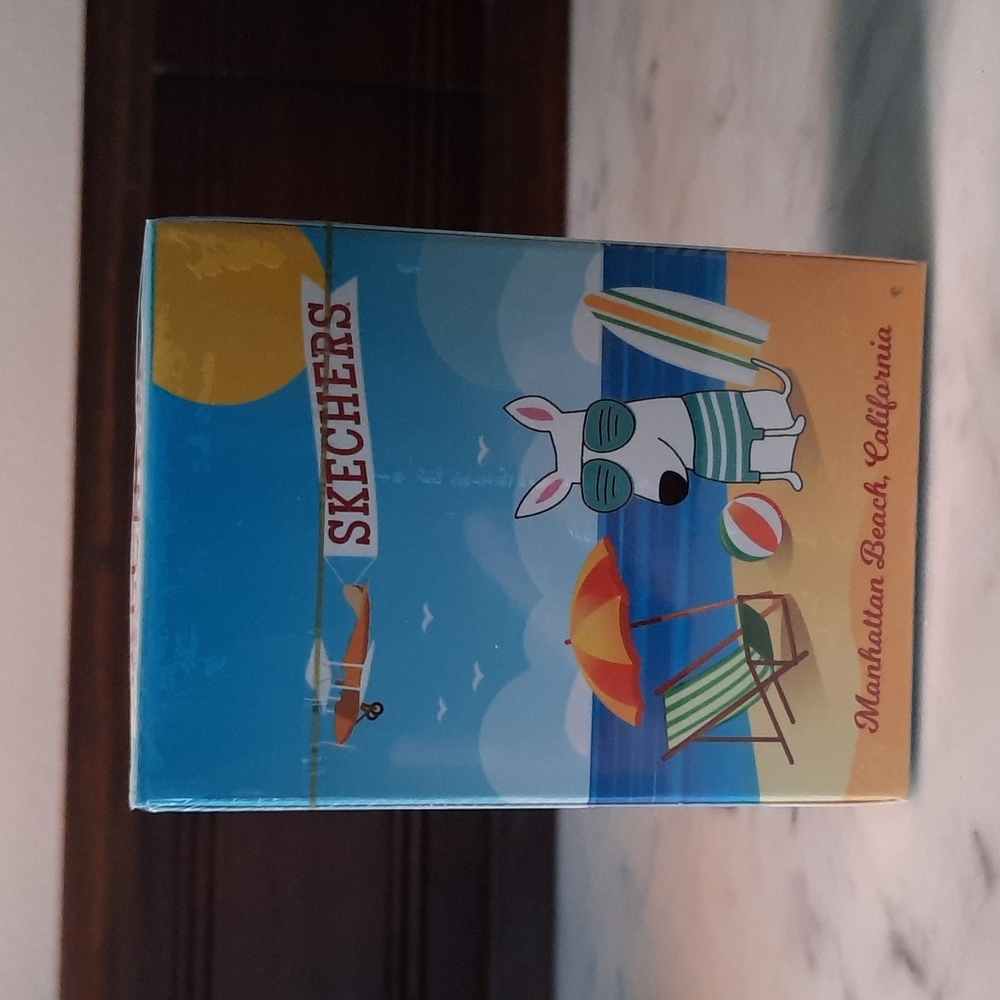 NWT.  Skechers Playing Cards